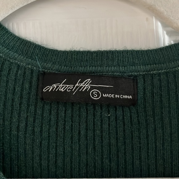 Green lightweight sweater - Picture 2 of 6